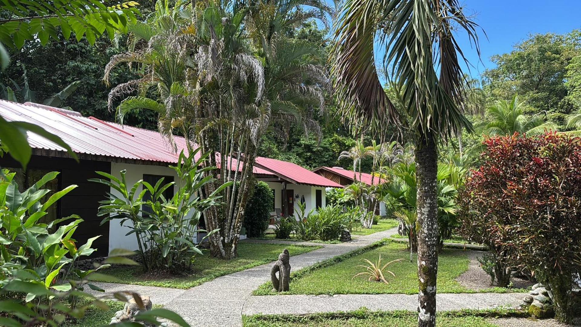 Hotel Suizo Loco Lodge & Resort Cahuita Luaran gambar